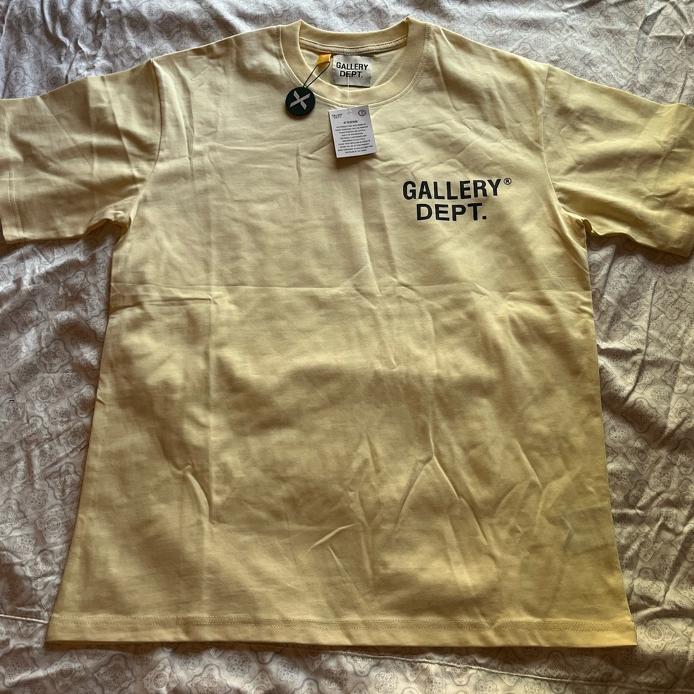 Cream gallery dept tee